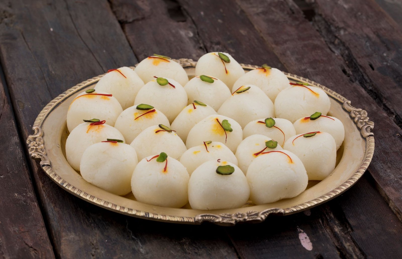 Rasgulla: Fresh Chenna Paneer In Soft Spongy Sweet Balls