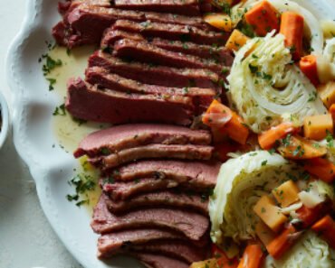 Easy Instant Pot Corned Beef and Cabbage