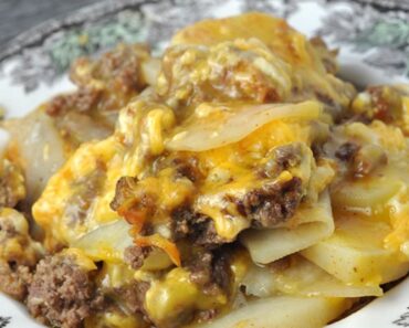 CROCKPOT BEEFY POTATO TACO CASSEROLE